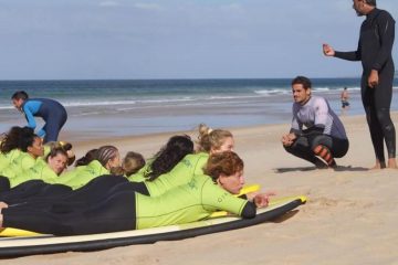 Descubra o Surf , marque uma aula na costa de Lisboa!